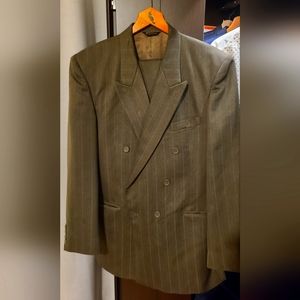 Vincenzo d'Italia suit